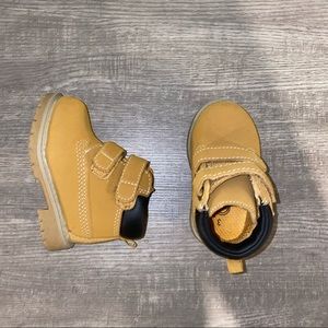 NWOT Infant Boots